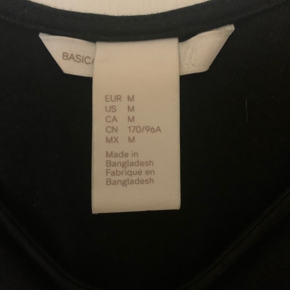 Black dress - Picture 3 of 3